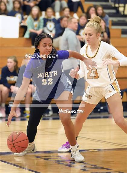 Thumbnail 2 in North/Waukesha South vs. Kettle Moraine photogallery.