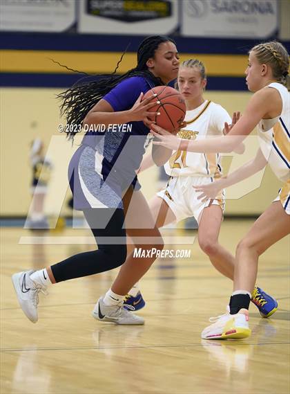 Thumbnail 1 in North/Waukesha South vs. Kettle Moraine photogallery.