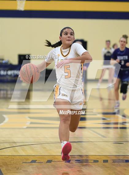 Thumbnail 2 in North/Waukesha South vs. Kettle Moraine photogallery.