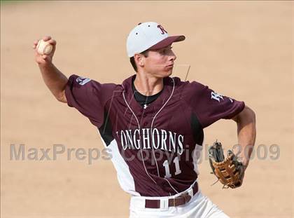 Thumbnail 2 in Temecula Valley vs Rancho Buena Vista (Lions Classic Final) photogallery.