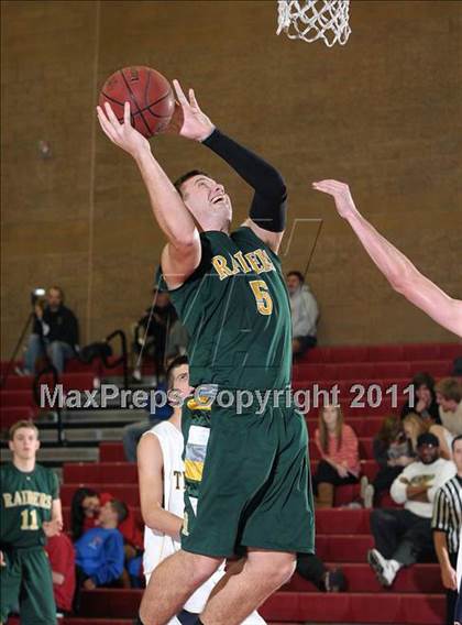 Thumbnail 2 in Rio Americano vs. Oak Ridge (Common Good Classic) photogallery.