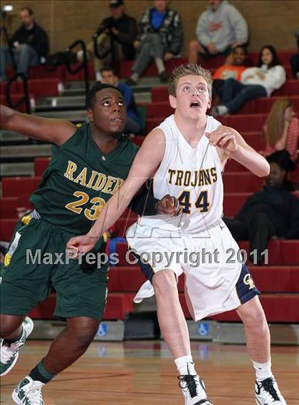 Thumbnail 1 in Rio Americano vs. Oak Ridge (Common Good Classic) photogallery.
