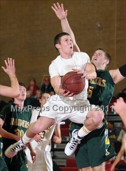 Thumbnail 3 in Rio Americano vs. Oak Ridge (Common Good Classic) photogallery.
