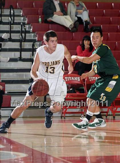 Thumbnail 2 in Rio Americano vs. Oak Ridge (Common Good Classic) photogallery.