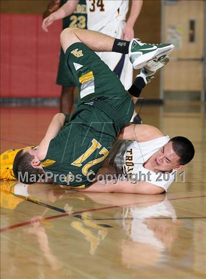 Thumbnail 1 in Rio Americano vs. Oak Ridge (Common Good Classic) photogallery.