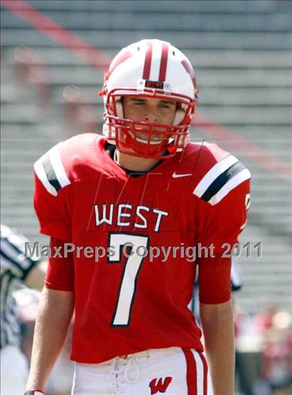 Thumbnail 3 in Lakota West vs. La Salle (Skyline Crosstown Showdown) photogallery.