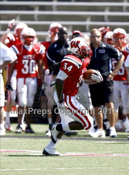 Thumbnail 2 in Lakota West vs. La Salle (Skyline Crosstown Showdown) photogallery.