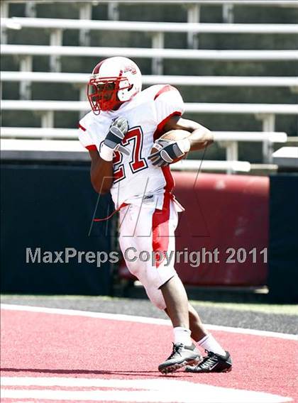 Thumbnail 2 in Lakota West vs. La Salle (Skyline Crosstown Showdown) photogallery.