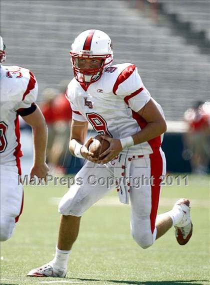 Thumbnail 3 in Lakota West vs. La Salle (Skyline Crosstown Showdown) photogallery.