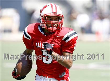 Thumbnail 3 in Lakota West vs. La Salle (Skyline Crosstown Showdown) photogallery.