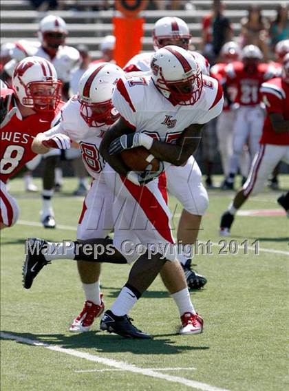 Thumbnail 1 in Lakota West vs. La Salle (Skyline Crosstown Showdown) photogallery.
