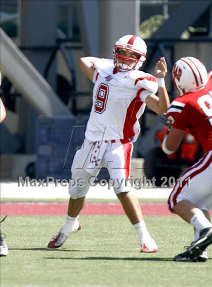 Thumbnail 2 in Lakota West vs. La Salle (Skyline Crosstown Showdown) photogallery.