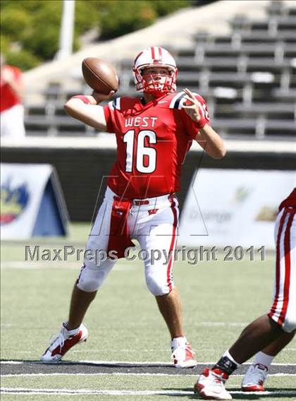 Thumbnail 1 in Lakota West vs. La Salle (Skyline Crosstown Showdown) photogallery.