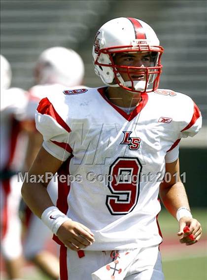 Thumbnail 2 in Lakota West vs. La Salle (Skyline Crosstown Showdown) photogallery.