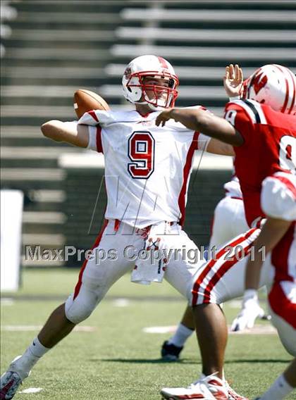 Thumbnail 1 in Lakota West vs. La Salle (Skyline Crosstown Showdown) photogallery.