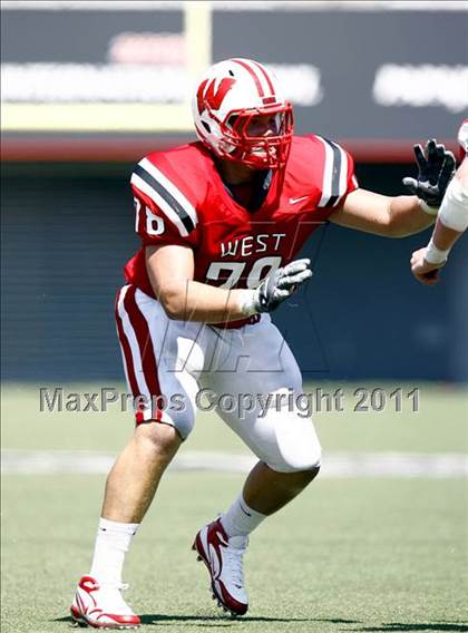 Thumbnail 2 in Lakota West vs. La Salle (Skyline Crosstown Showdown) photogallery.