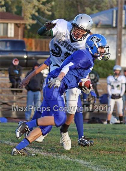 Thumbnail 1 in JV: D'Evelyn vs Alameda photogallery.