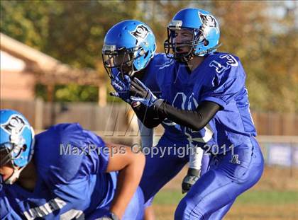 Thumbnail 2 in JV: D'Evelyn vs Alameda photogallery.