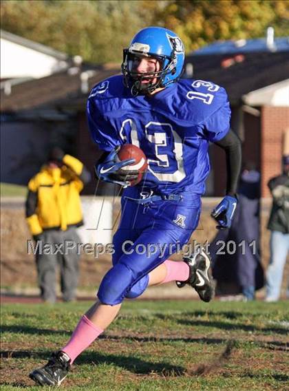 Thumbnail 3 in JV: D'Evelyn vs Alameda photogallery.