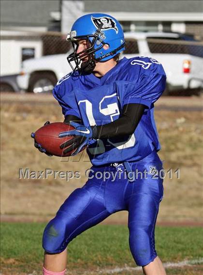 Thumbnail 2 in JV: D'Evelyn vs Alameda photogallery.