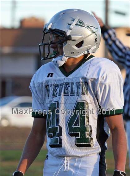 Thumbnail 2 in JV: D'Evelyn vs Alameda photogallery.