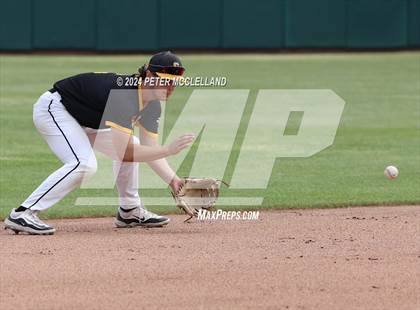 Thumbnail 3 in Souhegan vs Bow (NHIAA Division II Final) photogallery.