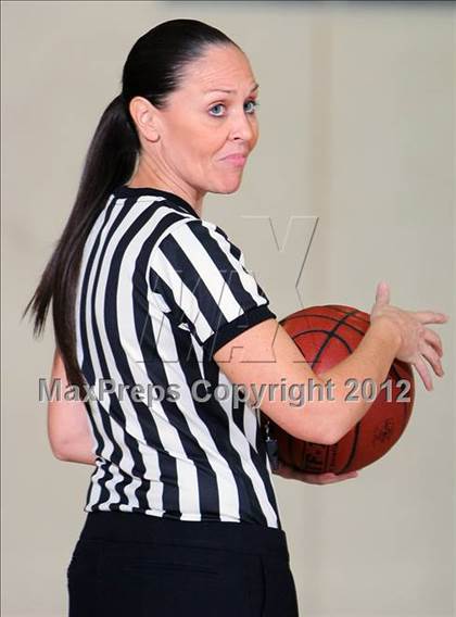 Thumbnail 3 in Cathedral City vs. Brethren Christian (MaxPreps Holiday Classic) photogallery.