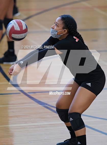 Thumbnail 3 in Los Alamitos @ Lakewood photogallery.