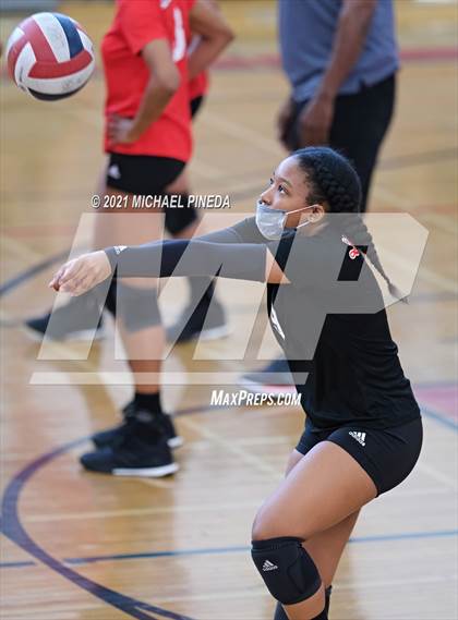 Thumbnail 1 in Los Alamitos @ Lakewood photogallery.