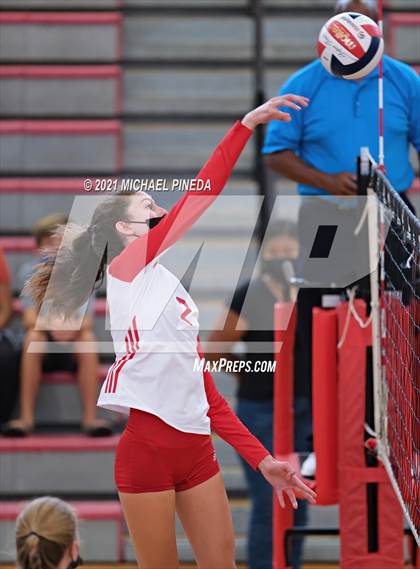 Thumbnail 1 in Los Alamitos @ Lakewood photogallery.
