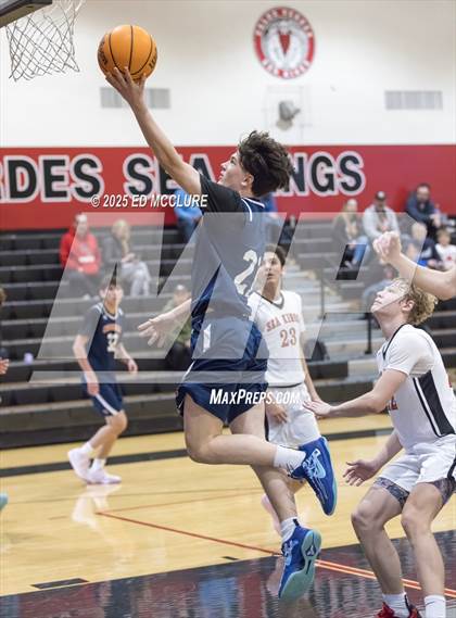 Thumbnail 2 in Palos Verdes vs Chaminade photogallery.