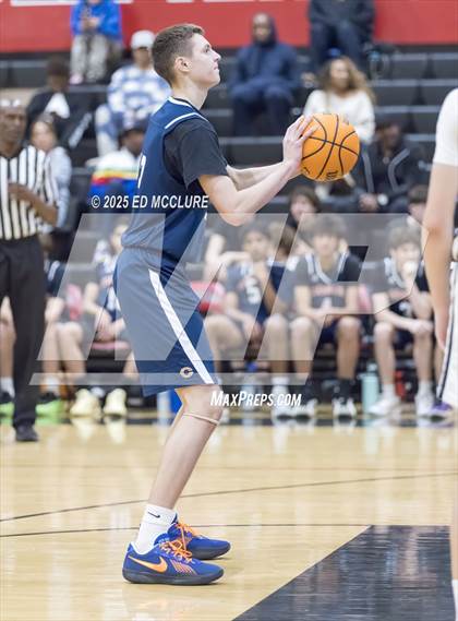 Thumbnail 2 in Palos Verdes vs Chaminade photogallery.