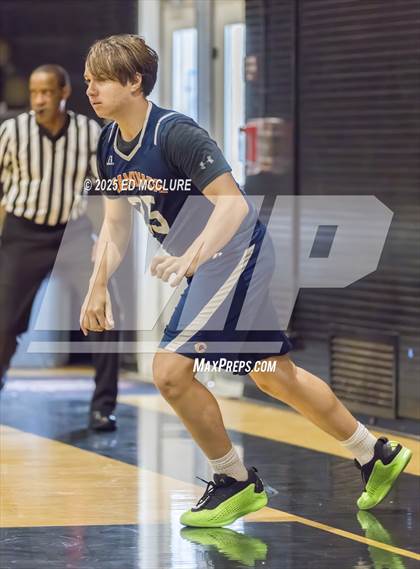 Thumbnail 3 in Palos Verdes vs Chaminade photogallery.