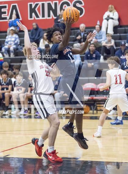 Thumbnail 2 in Palos Verdes vs Chaminade photogallery.