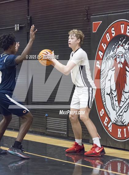 Thumbnail 3 in Palos Verdes vs Chaminade photogallery.