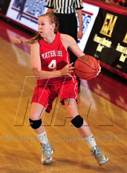 Thumbnail 2 in Oaks Christian @ Mater Dei (Nike Extravaganza) photogallery.