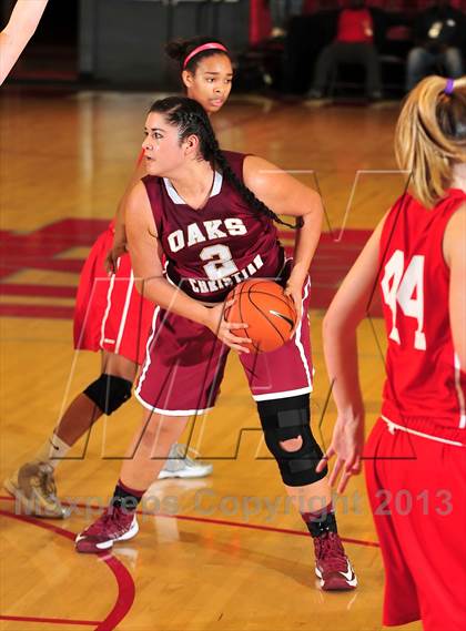 Thumbnail 2 in Oaks Christian @ Mater Dei (Nike Extravaganza) photogallery.