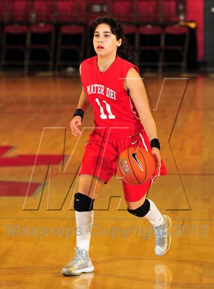Thumbnail 1 in Oaks Christian @ Mater Dei (Nike Extravaganza) photogallery.