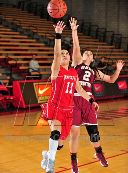 Thumbnail 2 in Oaks Christian @ Mater Dei (Nike Extravaganza) photogallery.