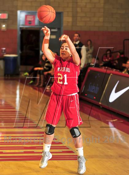 Thumbnail 2 in Oaks Christian @ Mater Dei (Nike Extravaganza) photogallery.