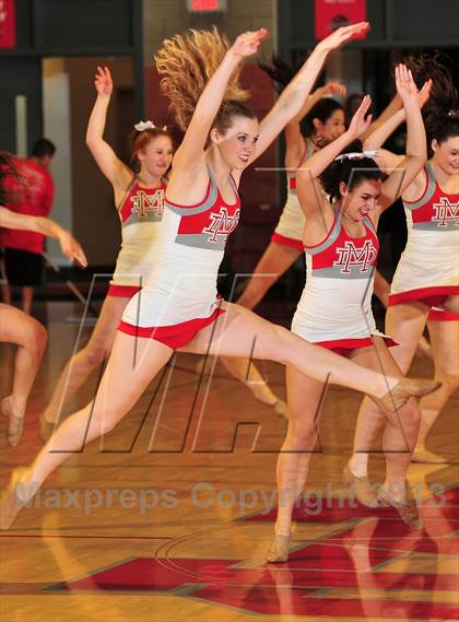 Thumbnail 2 in Oaks Christian @ Mater Dei (Nike Extravaganza) photogallery.