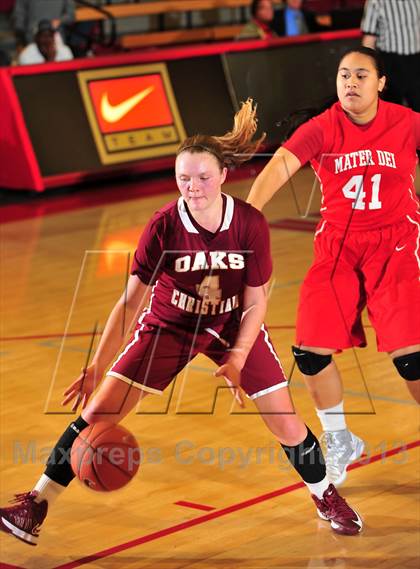 Thumbnail 2 in Oaks Christian @ Mater Dei (Nike Extravaganza) photogallery.