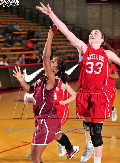 Thumbnail 1 in Oaks Christian @ Mater Dei (Nike Extravaganza) photogallery.