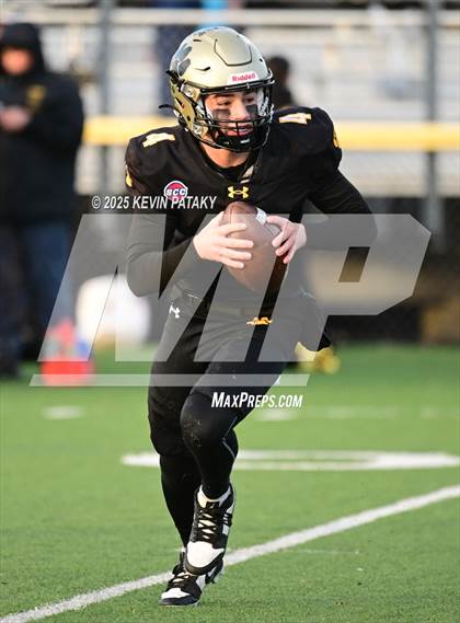 Thumbnail 3 in Nonnewaug CoOp @ Daniel Hand (CIAC Class SS Semifinal) photogallery.