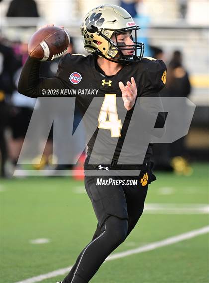 Thumbnail 3 in Nonnewaug CoOp @ Daniel Hand (CIAC Class SS Semifinal) photogallery.