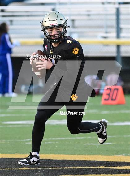 Thumbnail 2 in Nonnewaug CoOp @ Daniel Hand (CIAC Class SS Semifinal) photogallery.