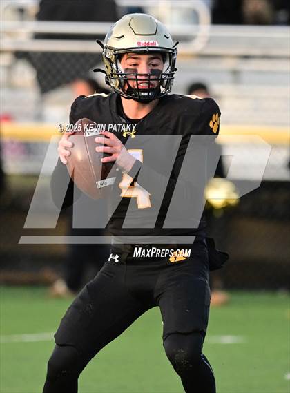 Thumbnail 3 in Nonnewaug CoOp @ Daniel Hand (CIAC Class SS Semifinal) photogallery.