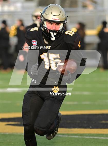 Thumbnail 3 in Nonnewaug CoOp @ Daniel Hand (CIAC Class SS Semifinal) photogallery.