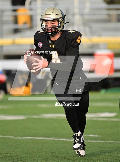 Thumbnail 2 in Nonnewaug CoOp @ Daniel Hand (CIAC Class SS Semifinal) photogallery.