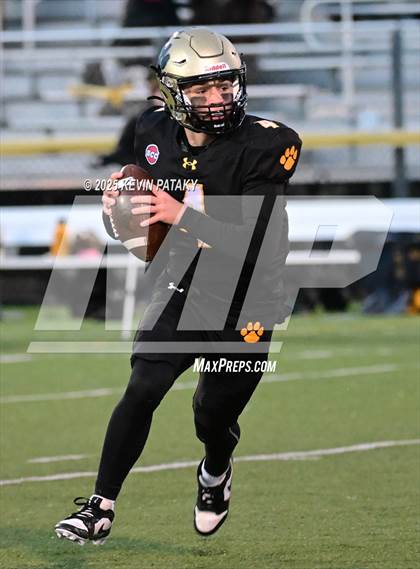 Thumbnail 1 in Nonnewaug CoOp @ Daniel Hand (CIAC Class SS Semifinal) photogallery.